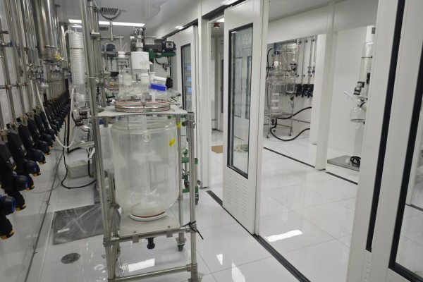 江蘇某生物技術(shù)公司采購(gòu)高低溫控溫系統(tǒng)助力生物醫(yī)藥研發(fā)精準(zhǔn)溫控項(xiàng)目